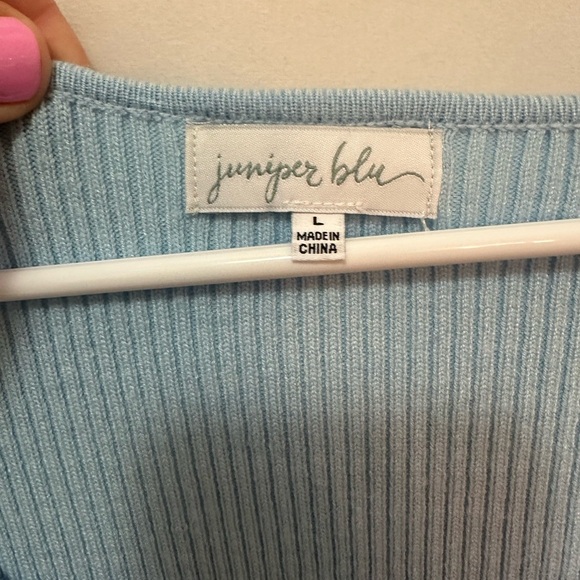 Light Blue V-Neck Sweater Dress with oversized Sleeves size large - Picture 6 of 14